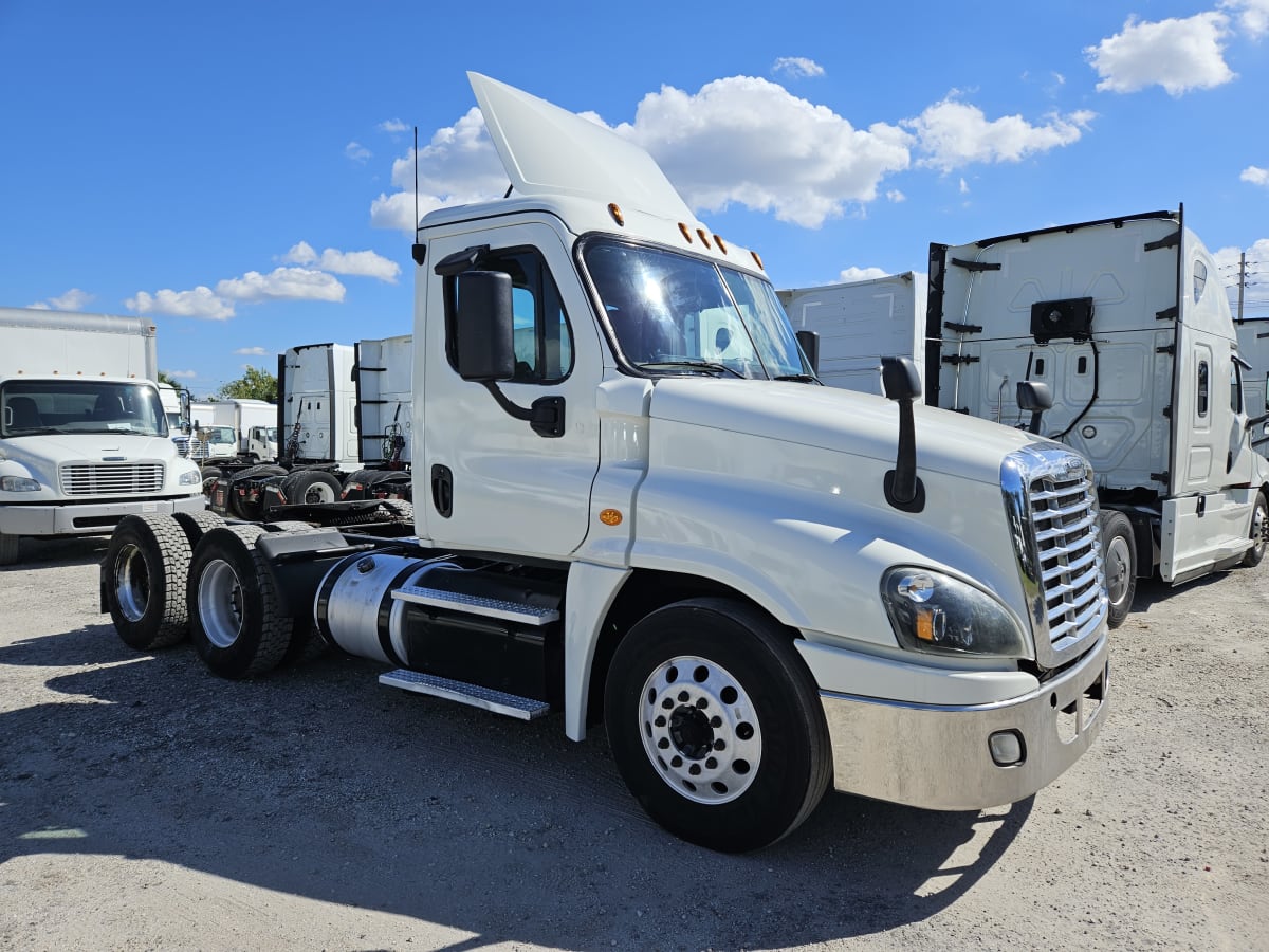 2017 Freightliner/Mercedes CASCADIA 125 671894