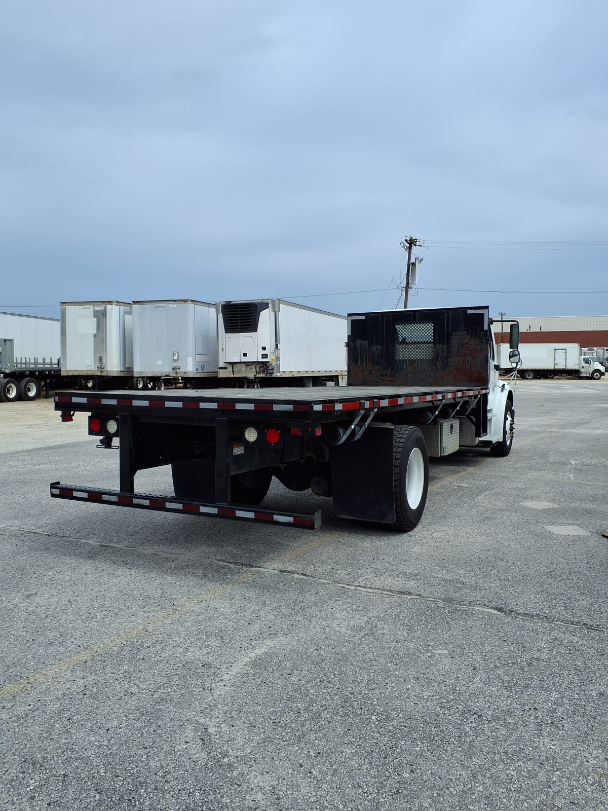 2017 Freightliner/Mercedes M2 106 671897