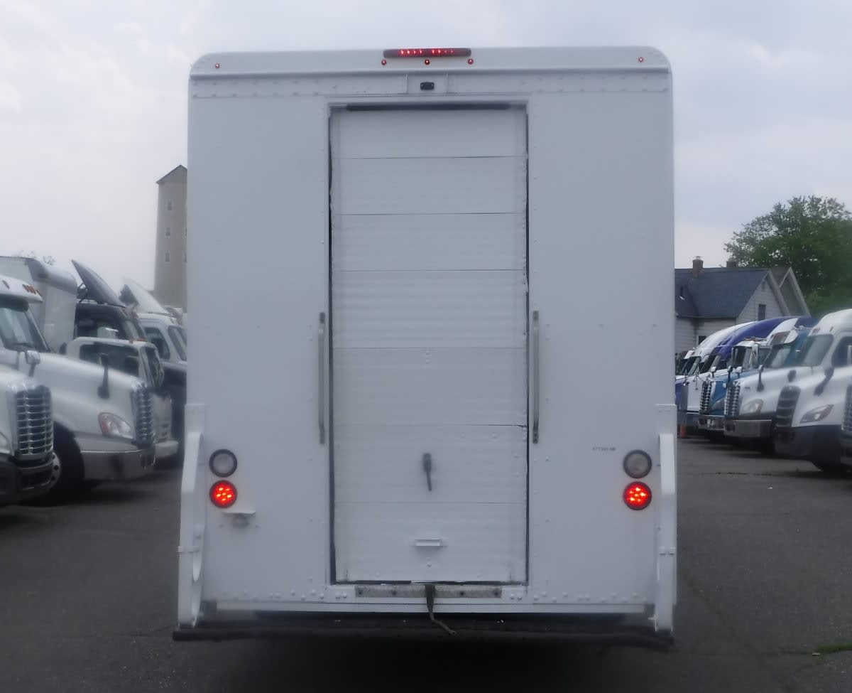 2017 Frtlr Custom Chassis Corp MT55 671943