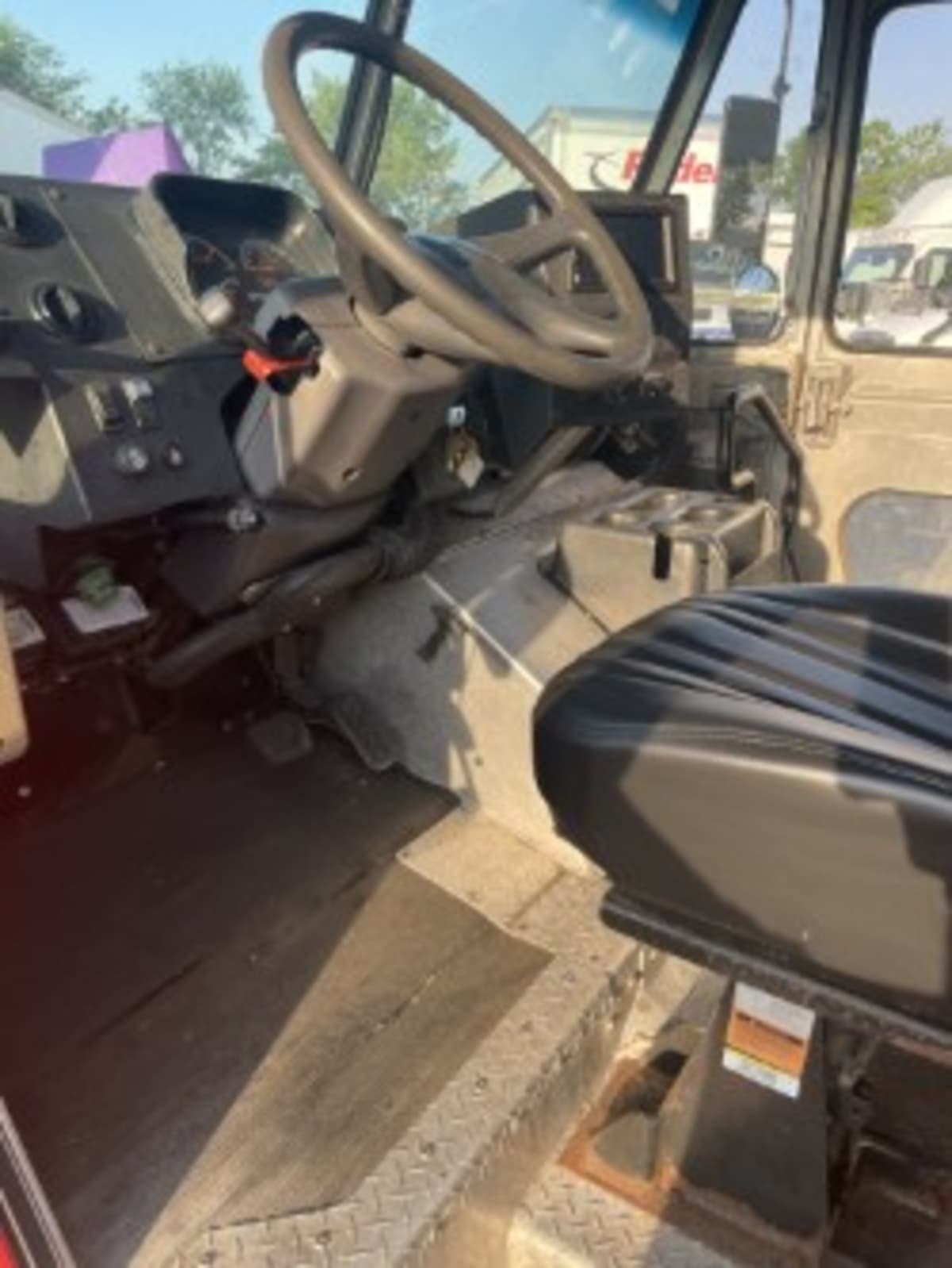 2017 Frtlr Custom Chassis Corp MT55 671966