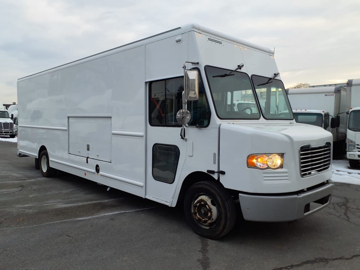 2017 Frtlr Custom Chassis Corp MT55 671974