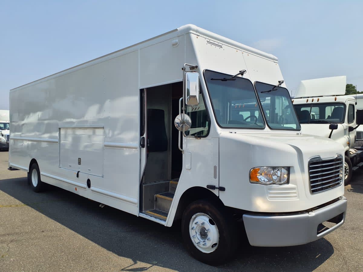 2017 Frtlr Custom Chassis Corp MT55 671975