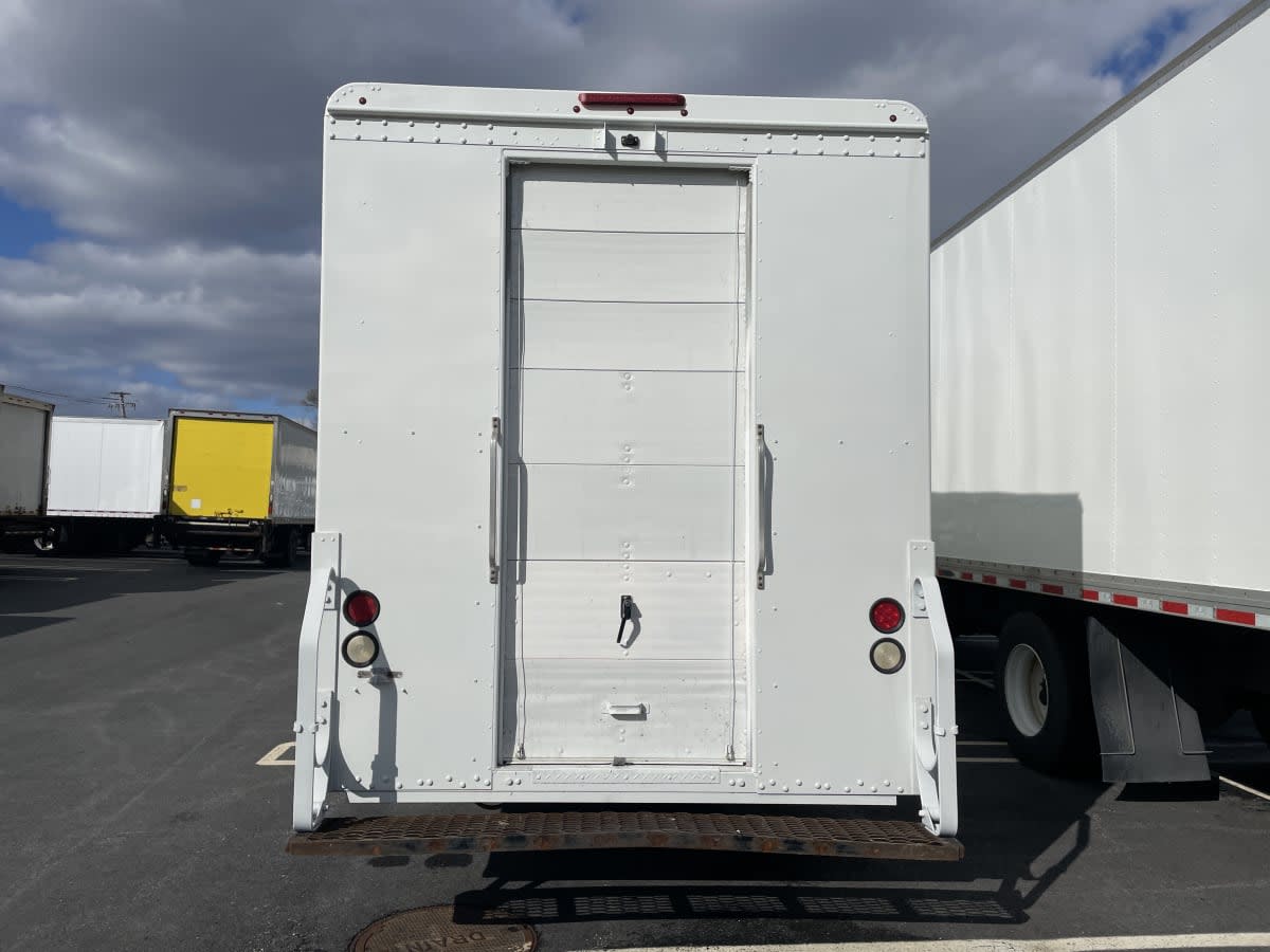 2017 Frtlr Custom Chassis Corp MT55 671989