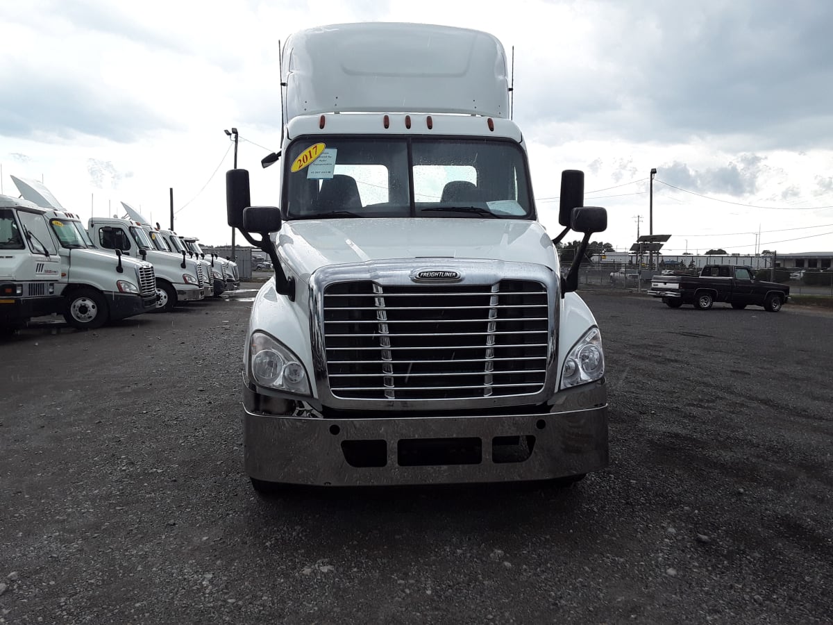 2017 Freightliner/Mercedes CASCADIA 125 672010