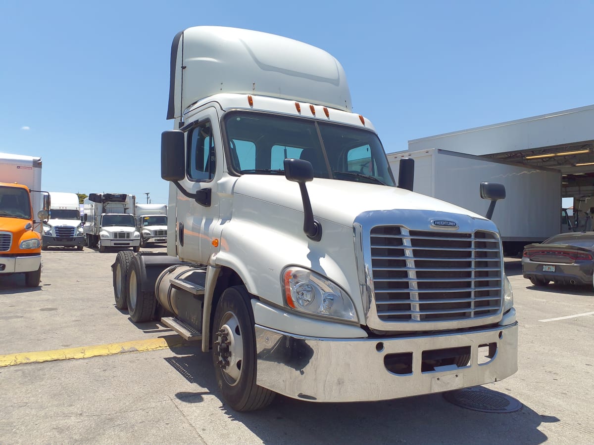 2017 Freightliner/Mercedes CASCADIA 125 672013