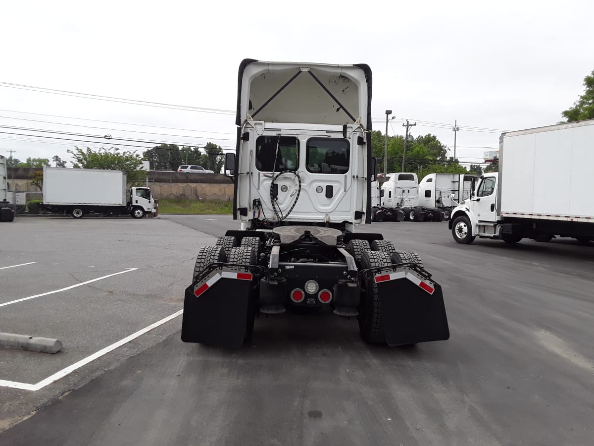 2017 Freightliner/Mercedes CASCADIA 125 672014