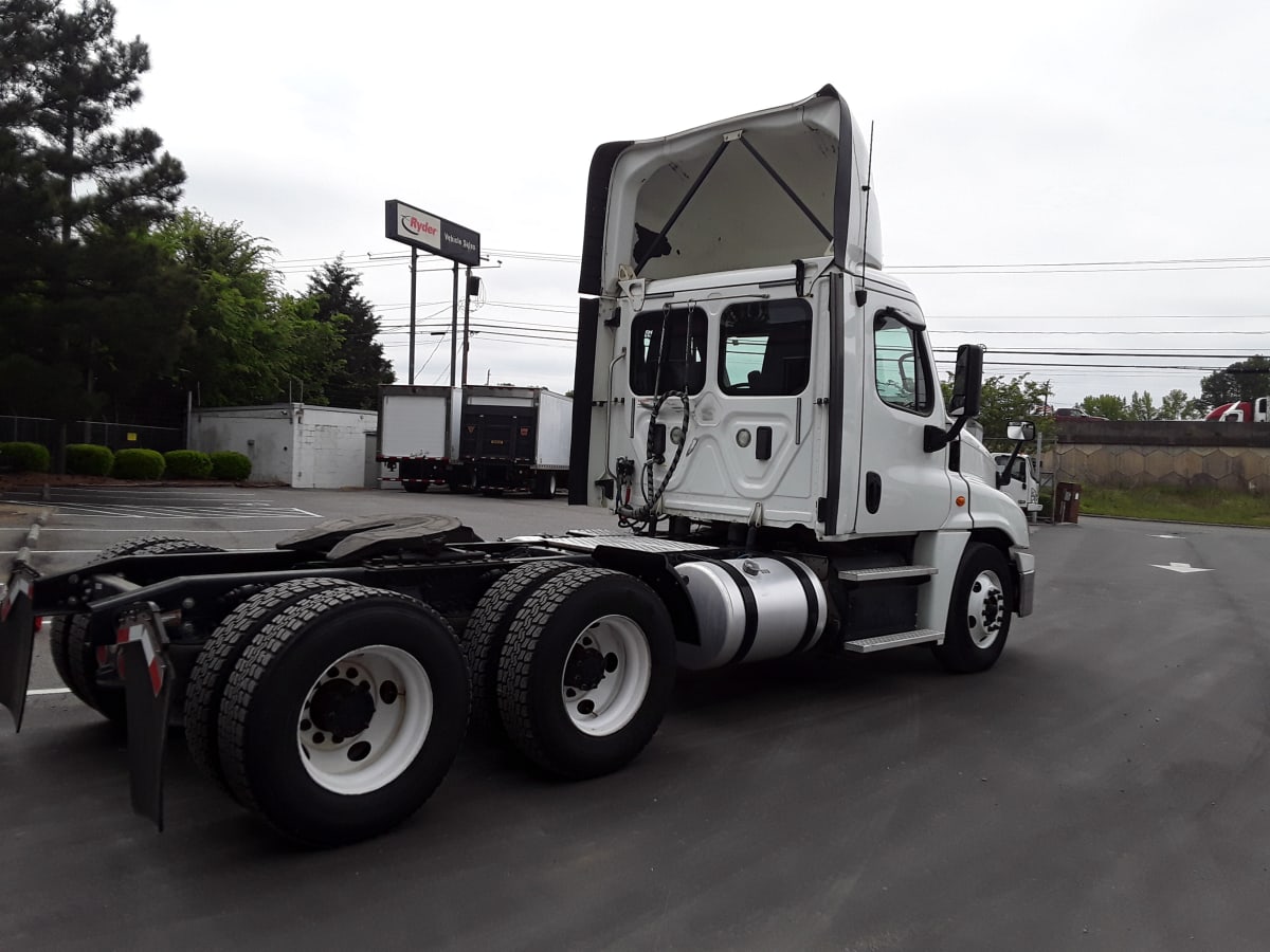 2017 Freightliner/Mercedes CASCADIA 125 672014