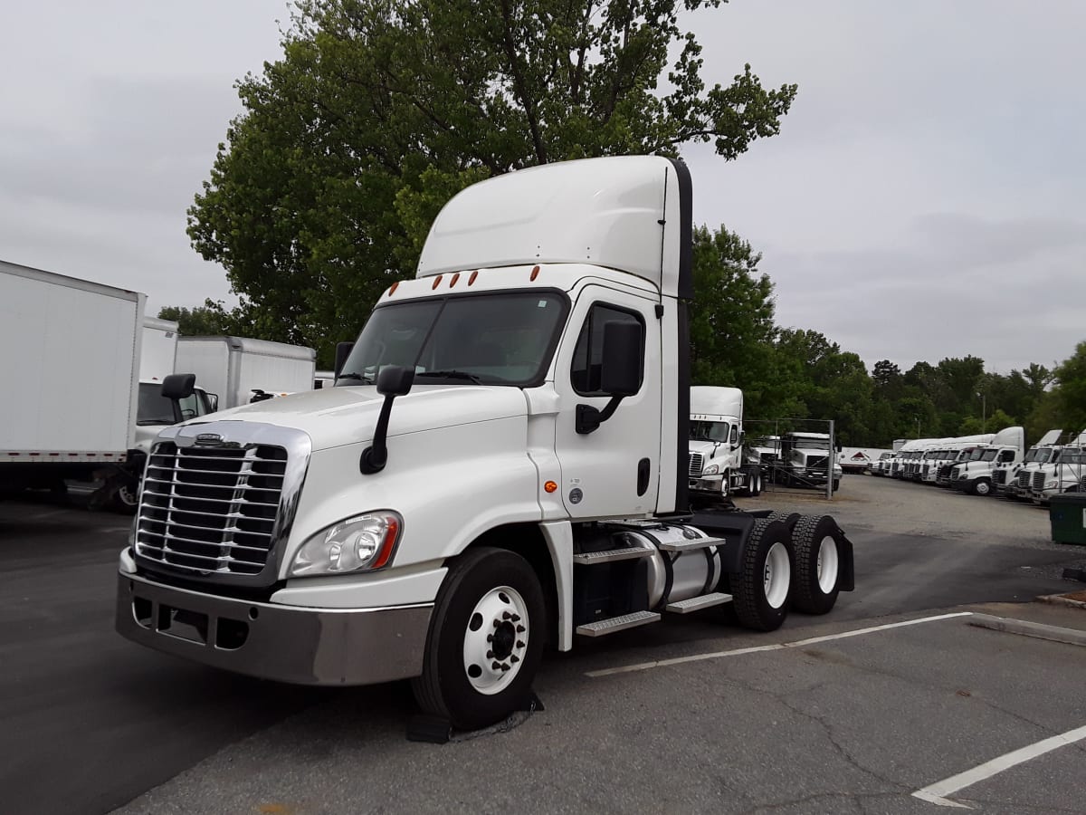 2017 Freightliner/Mercedes CASCADIA 125 672014