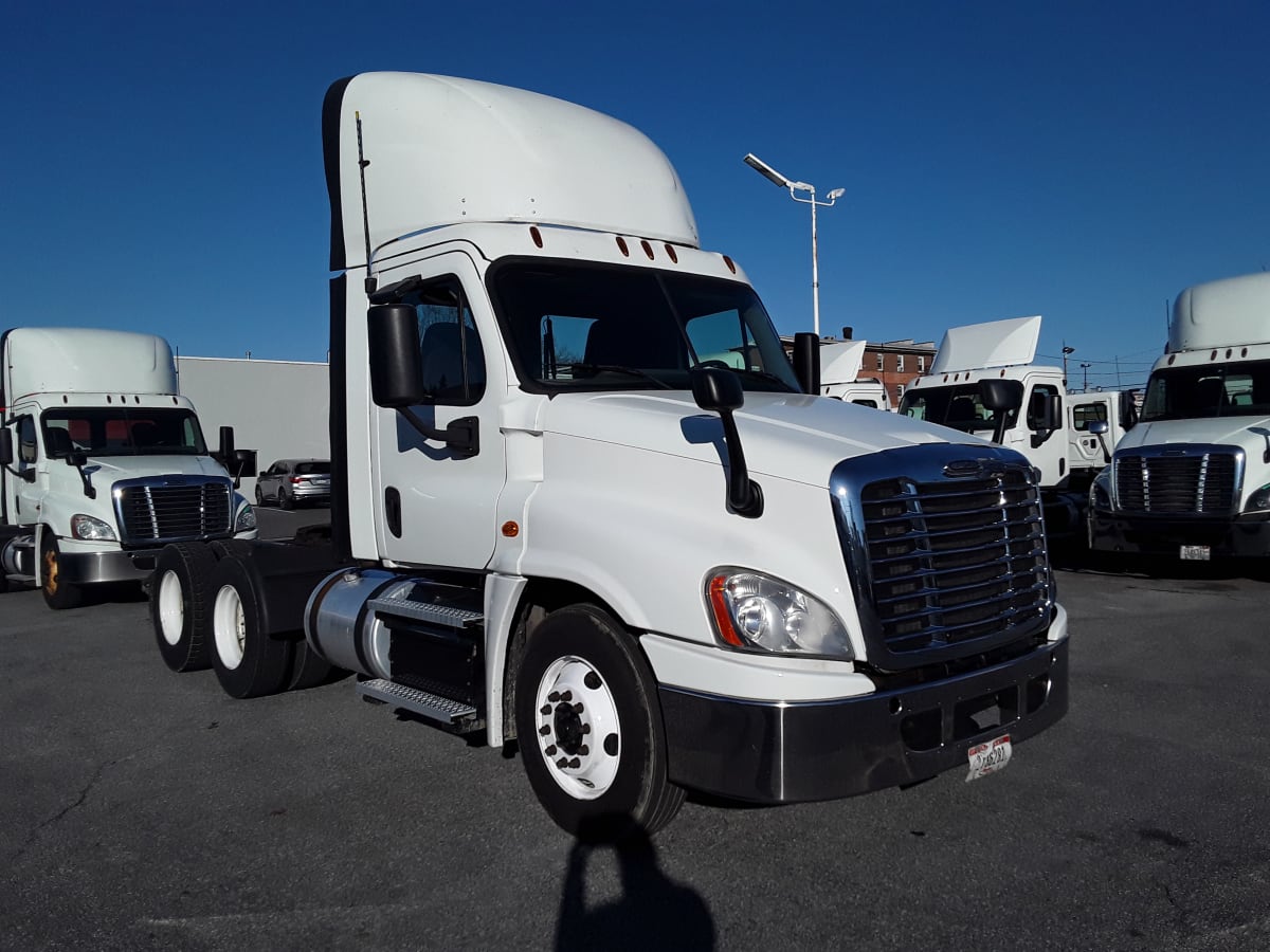 2017 Freightliner/Mercedes CASCADIA 125 672016