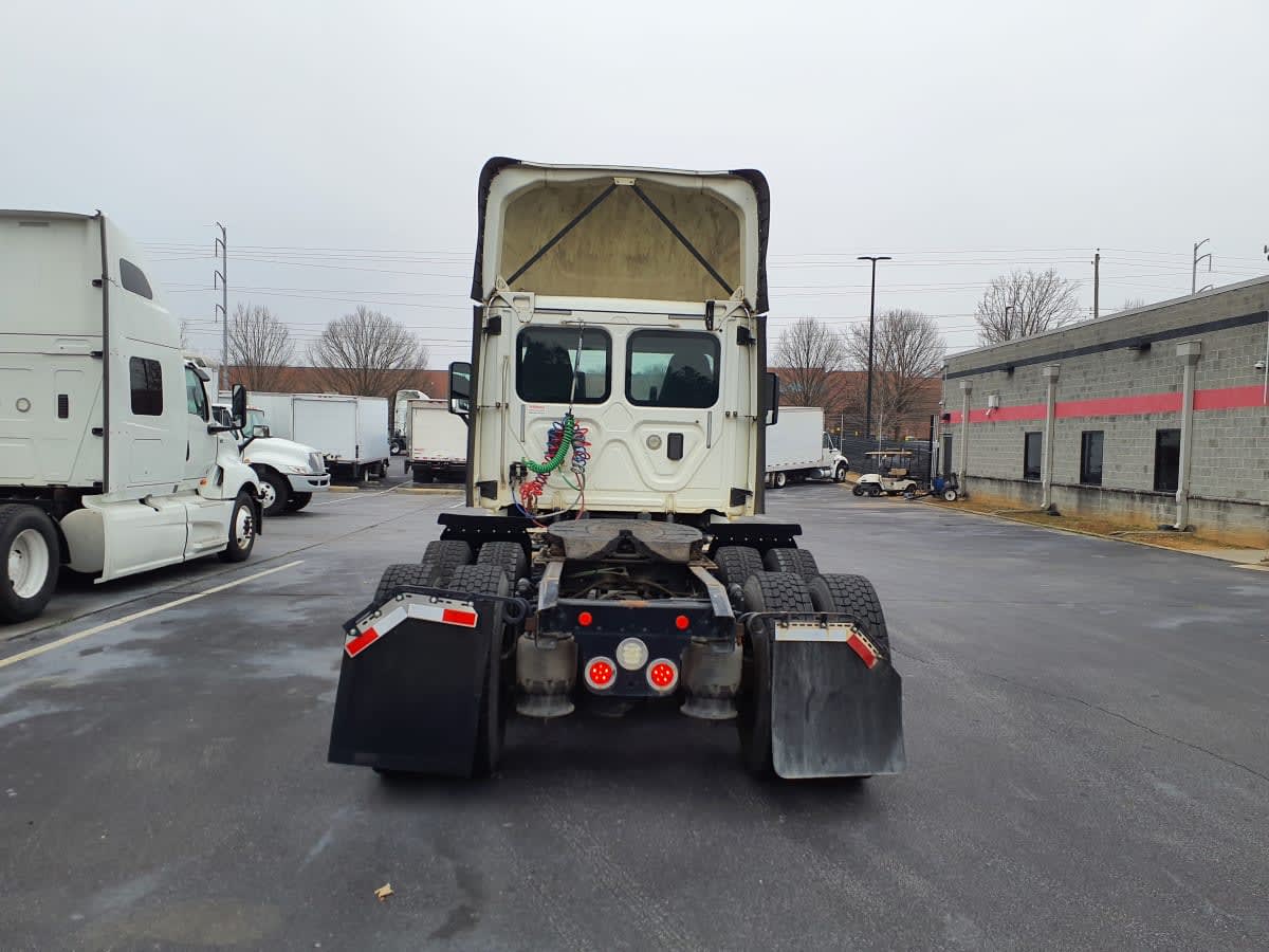 2017 Freightliner - image 5