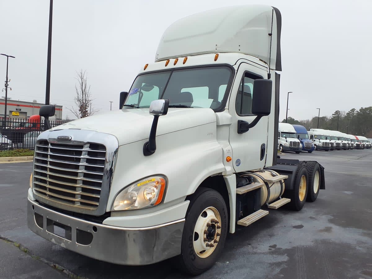 2017 Freightliner - image 3