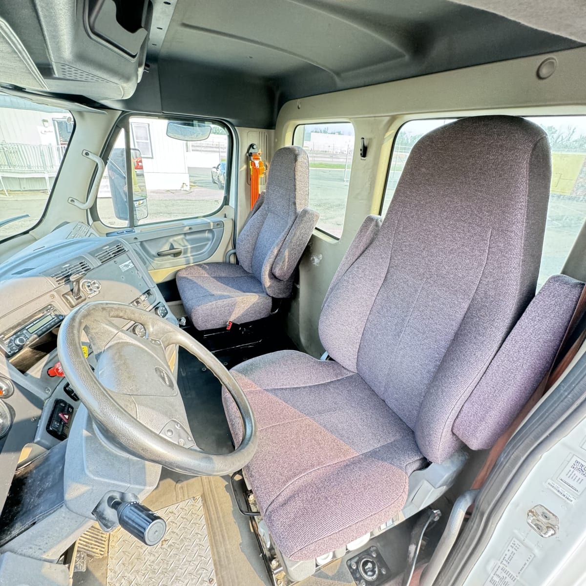 2017 Freightliner/Mercedes CASCADIA 125 672023