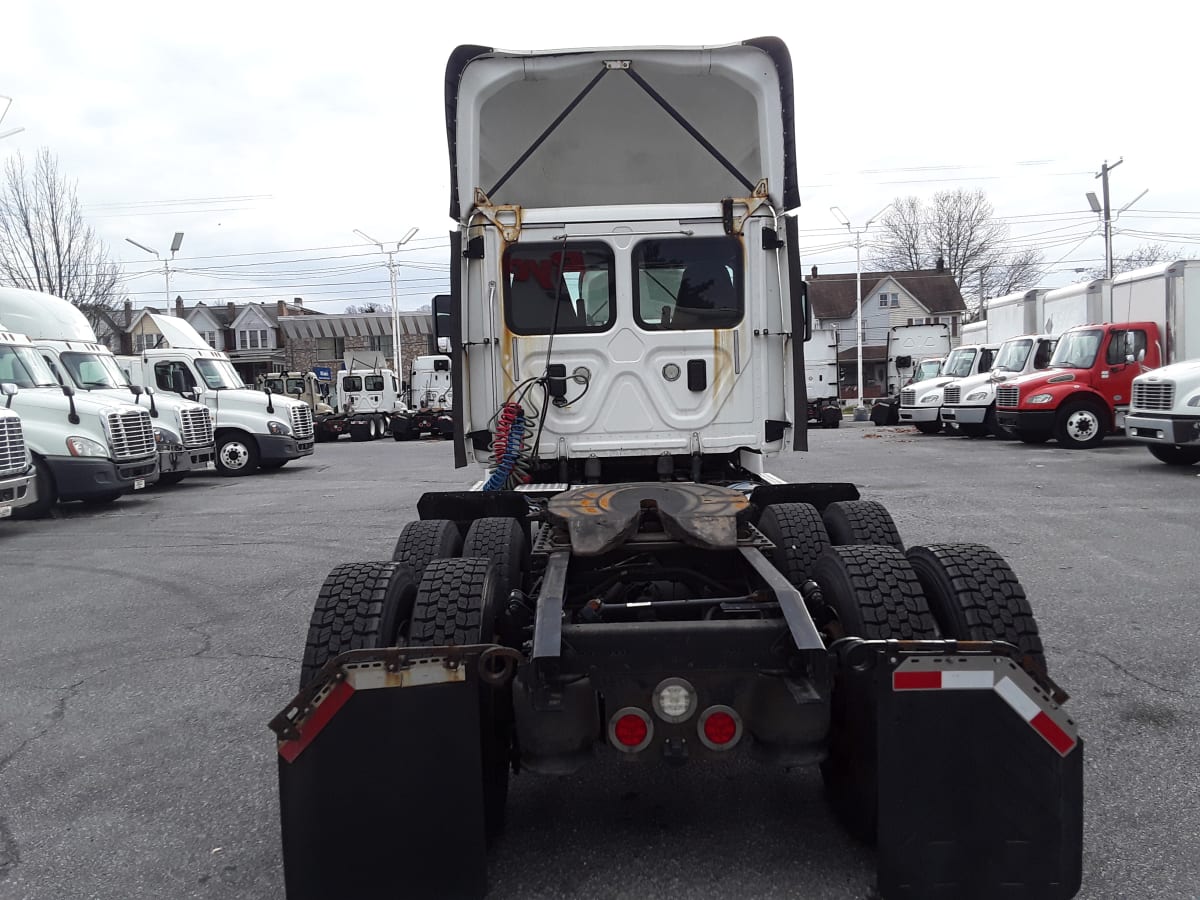 2017 Freightliner/Mercedes CASCADIA 125 672050