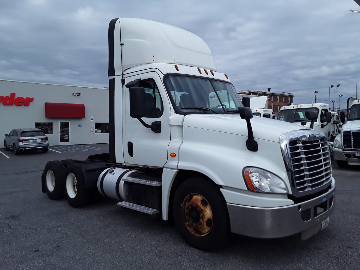 2017 Freightliner/Mercedes CASCADIA 125 672050