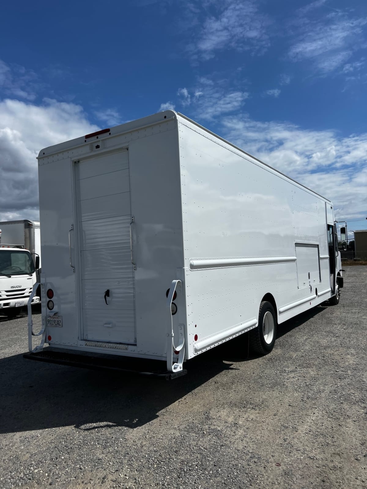 2017 Frtlr Custom Chassis Corp MT55 672090