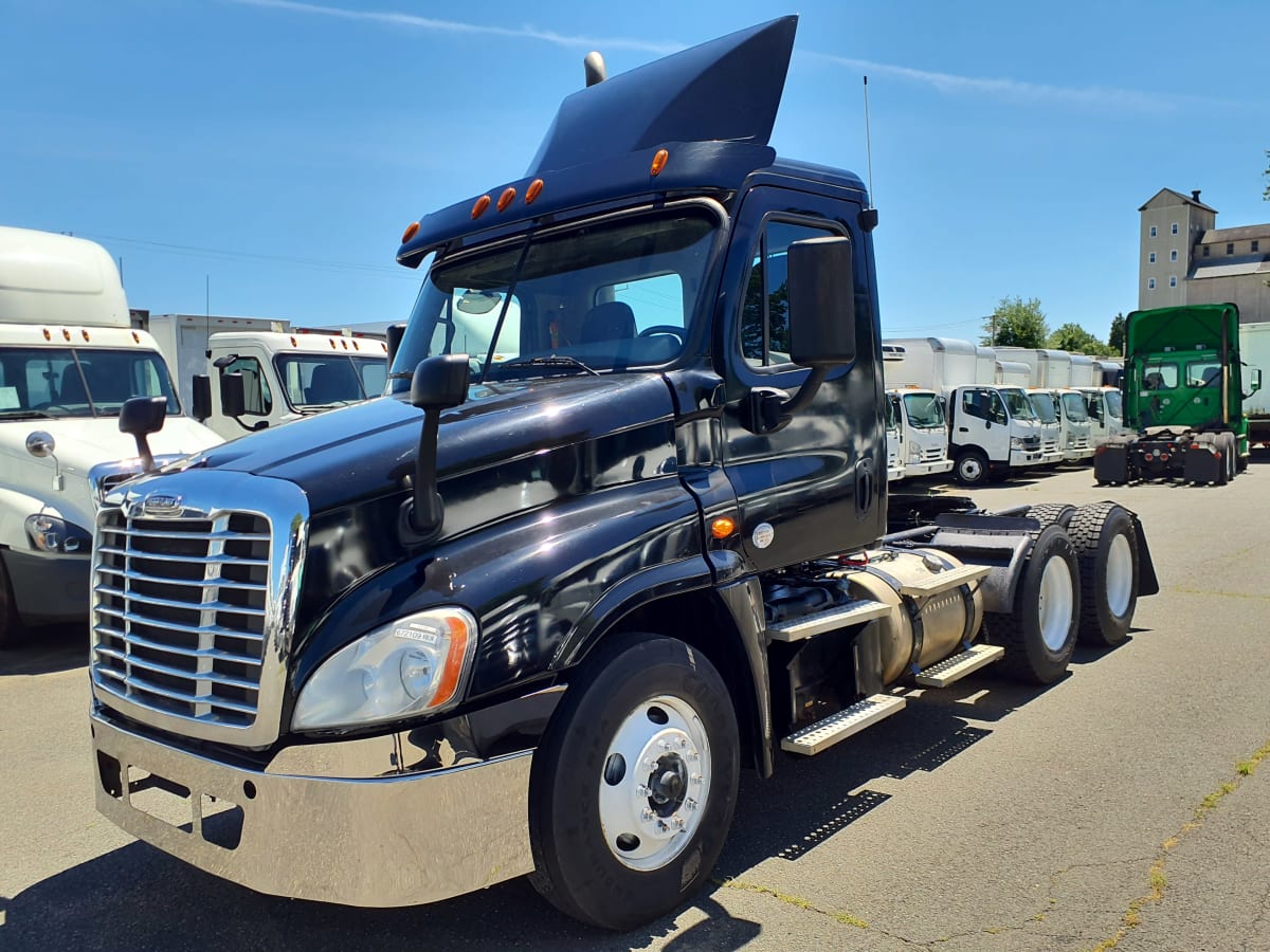 2017 Freightliner/Mercedes CASCADIA 125 672109