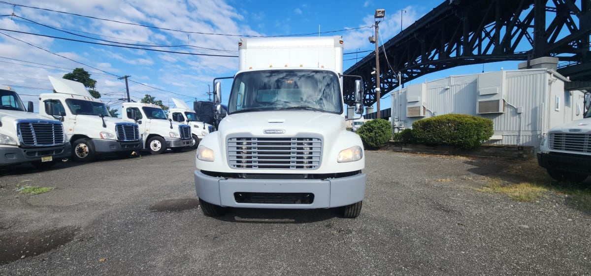 2017 Freightliner/Mercedes M2 106 672116