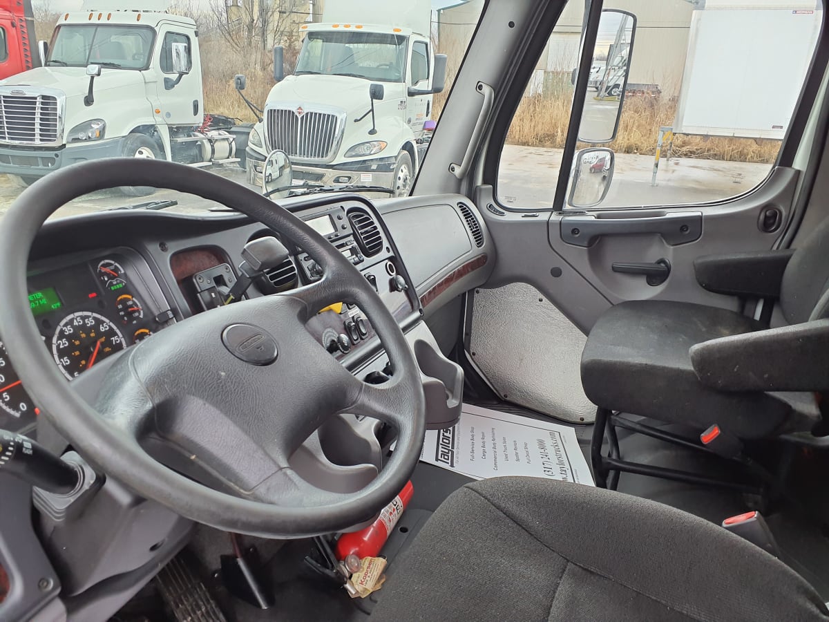 2017 Freightliner/Mercedes M2 106 672138