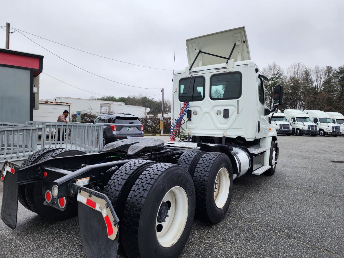 2017 Freightliner/Mercedes CASCADIA 125 672141