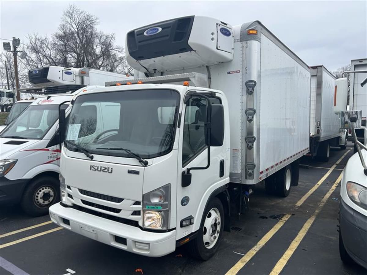 2017 Isuzu NPR 672196