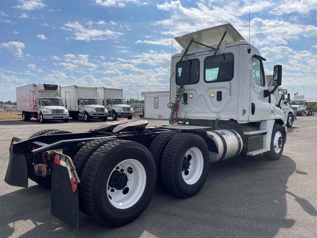 2017 Freightliner/Mercedes CASCADIA 125 672248