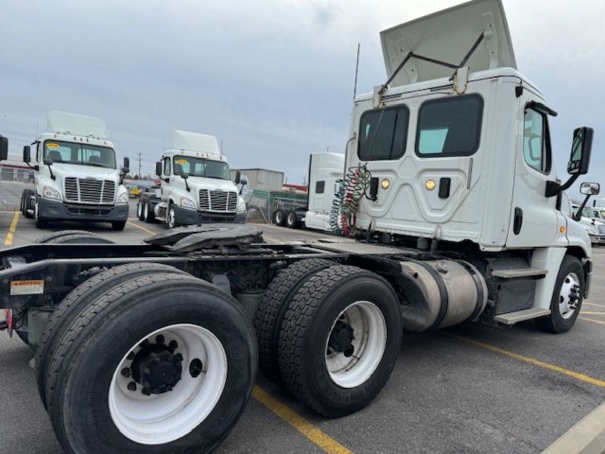 2017 Freightliner/Mercedes CASCADIA 125 672253