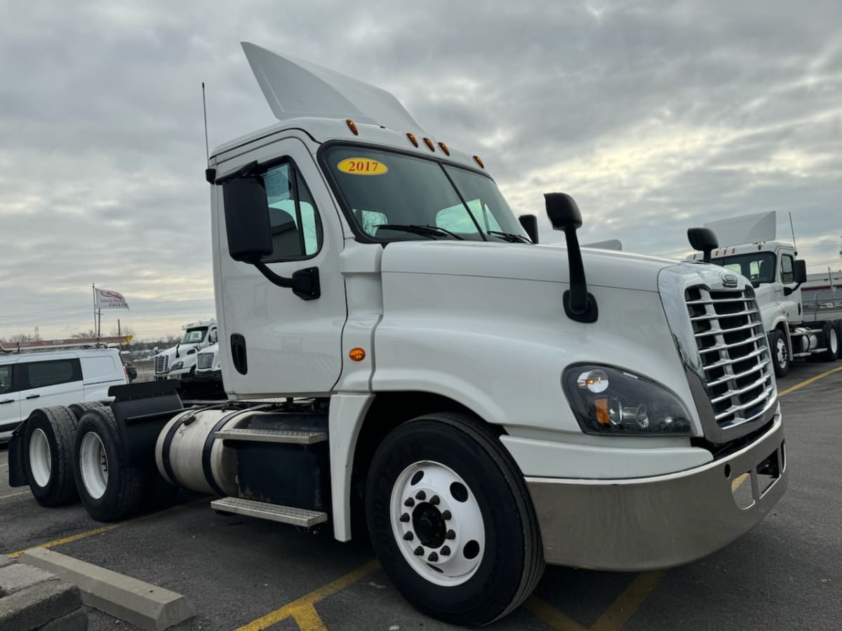 2017 Freightliner/Mercedes CASCADIA 125 672256