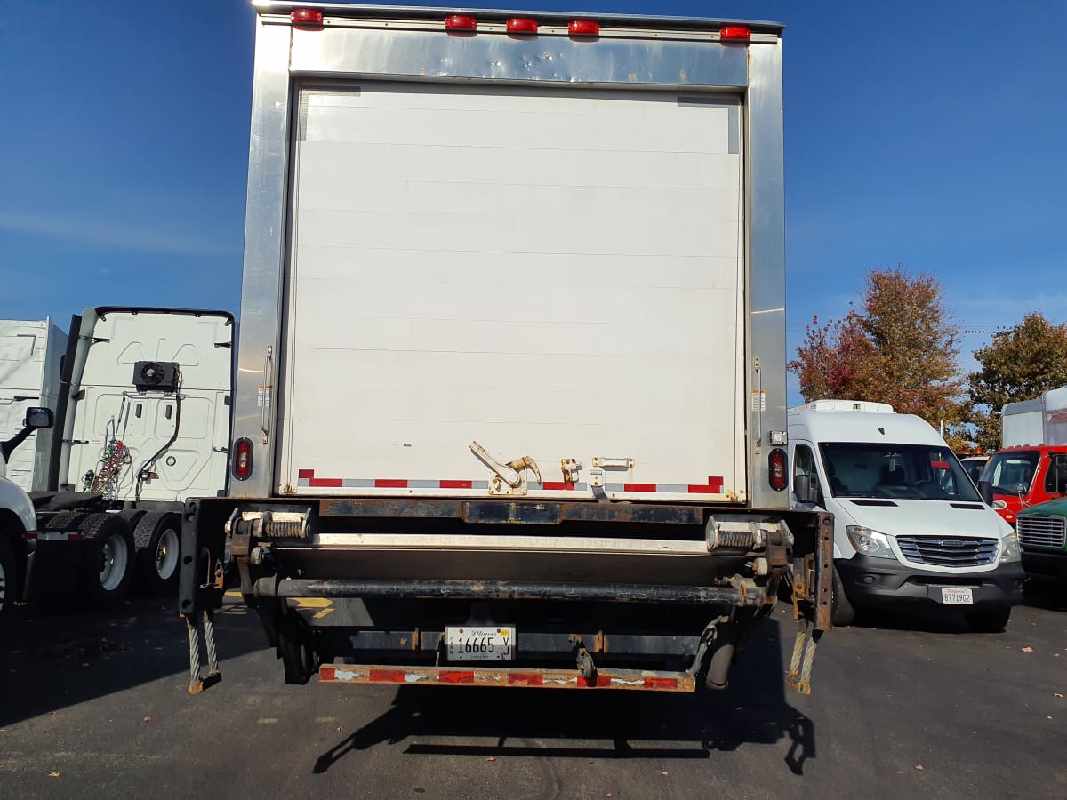 2017 Freightliner/Mercedes M2 106 672265