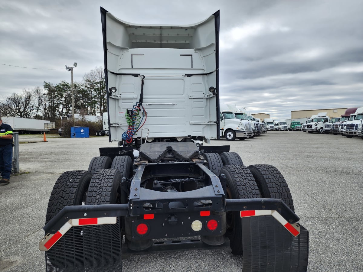 2017 Volvo VNL64TRACTOR 672296