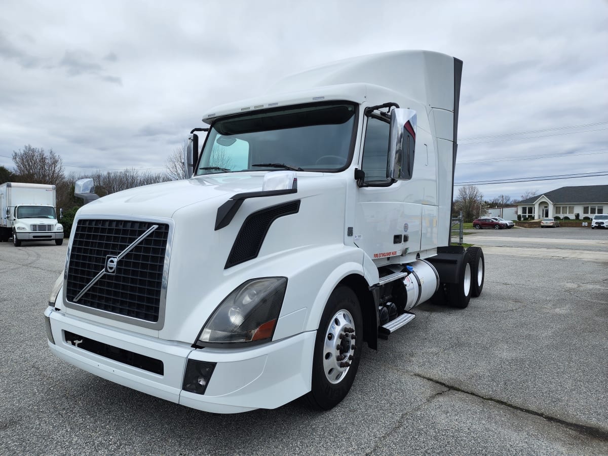 2017 Volvo VNL64TRACTOR 672296