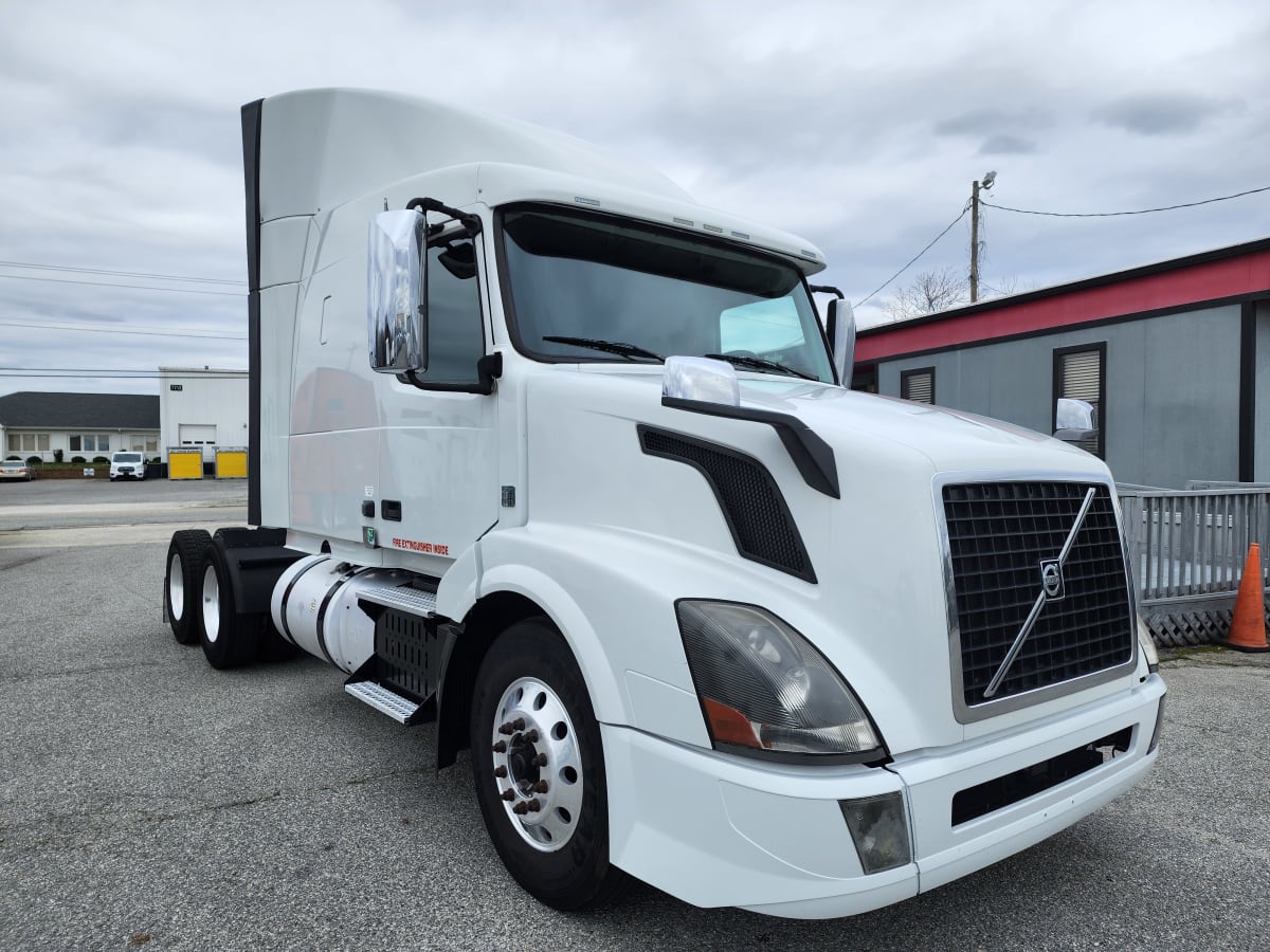 2017 Volvo VNL64TRACTOR 672296