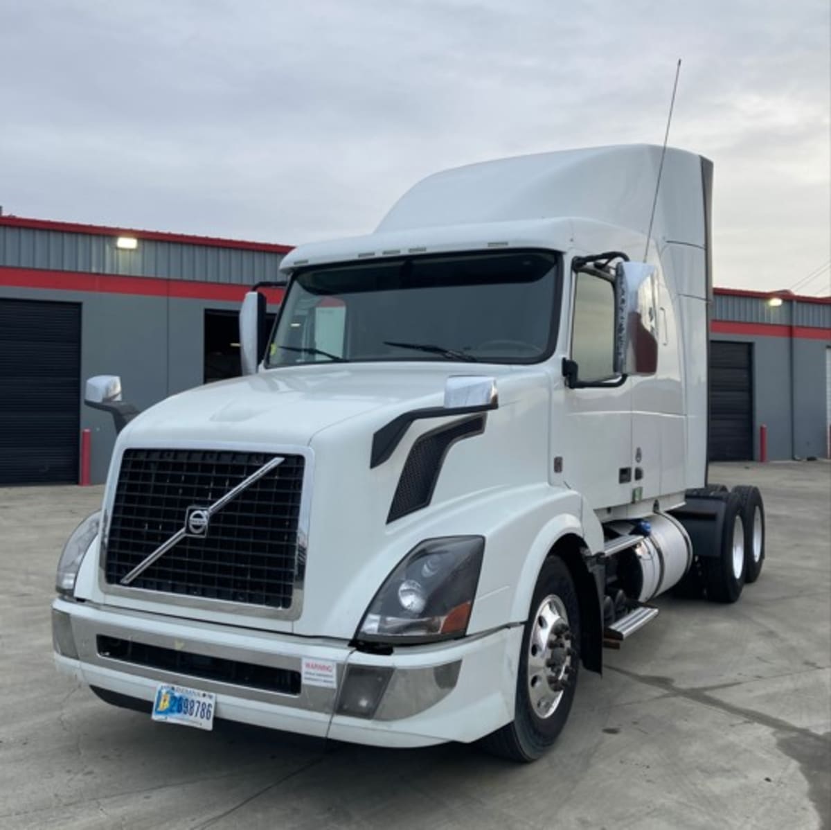 2017 Volvo VNL64TRACTOR 672298