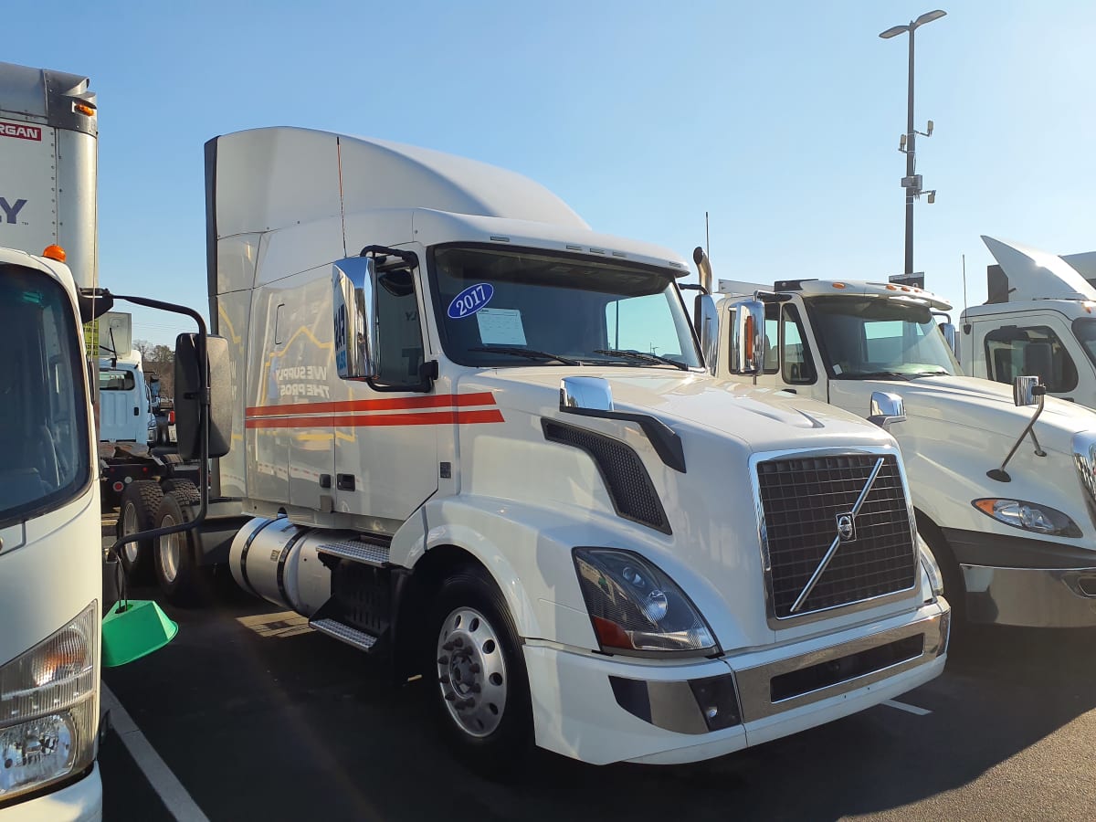 2017 Volvo VNL64TRACTOR 672329