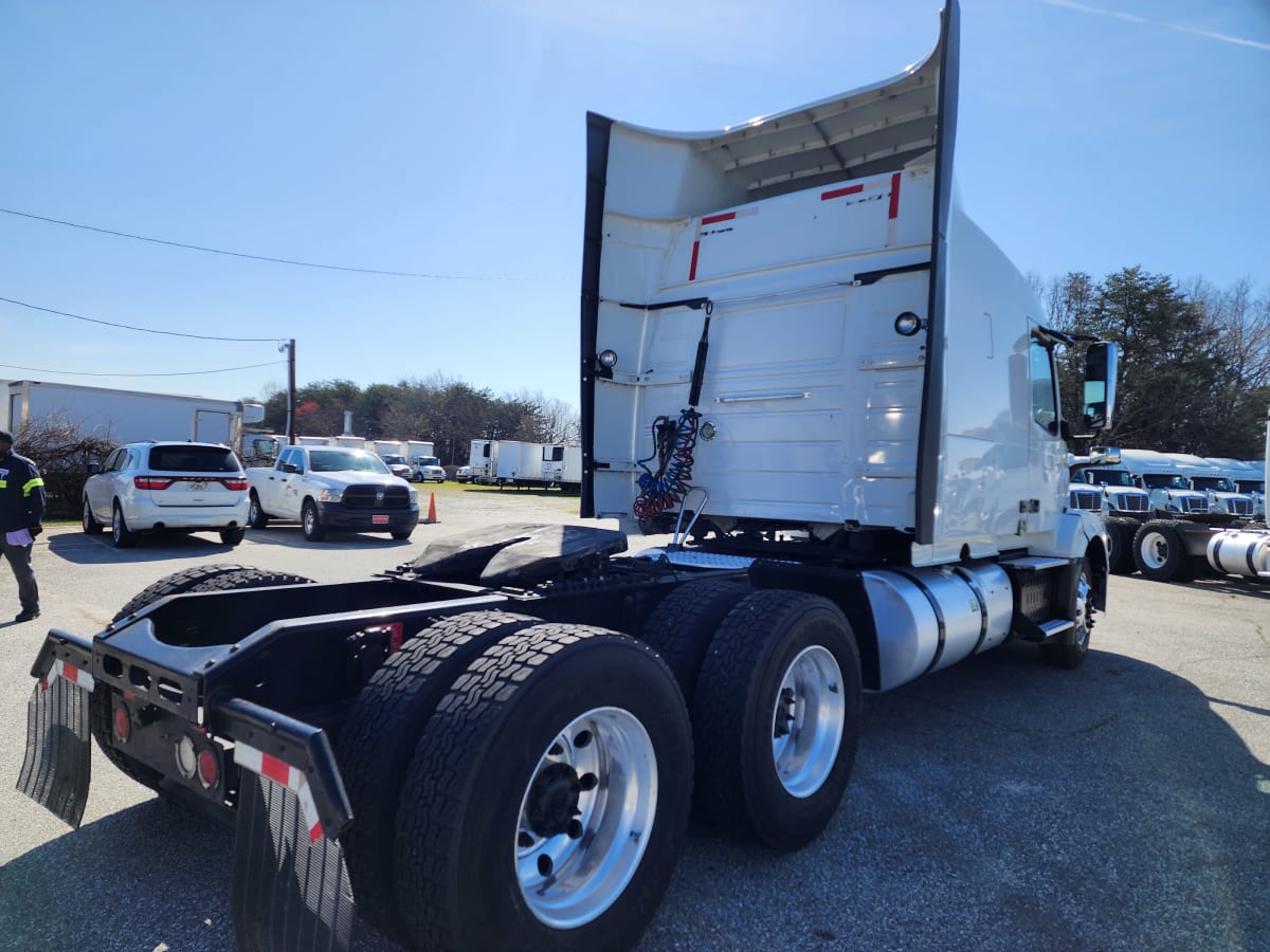 2017 Volvo VNL64TRACTOR 672336