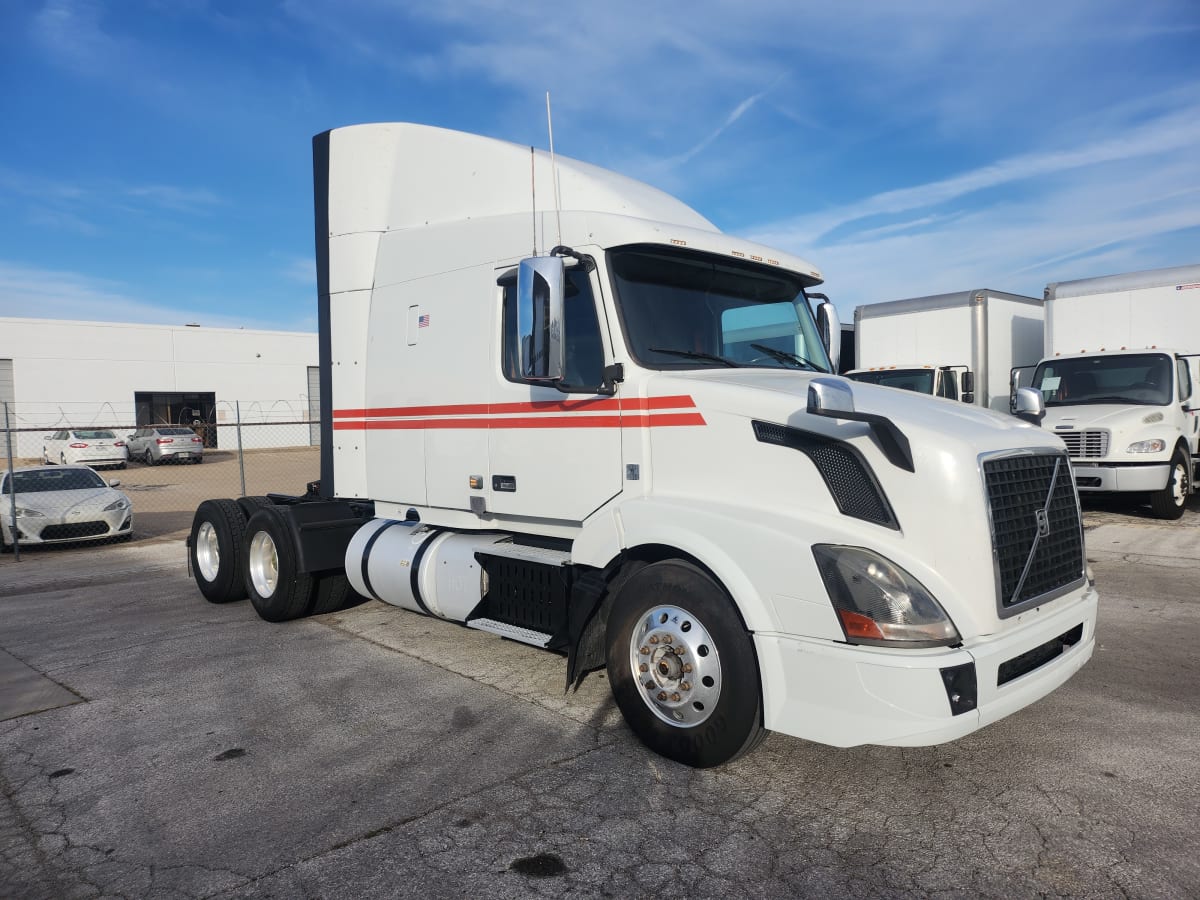 2017 Volvo VNL64TRACTOR 672347