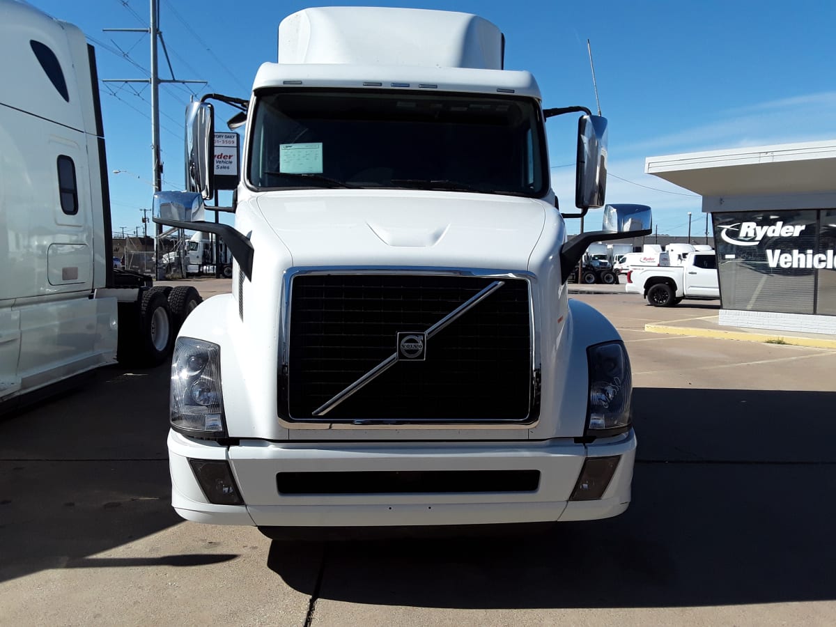 2017 Volvo VNL64TRACTOR 672350