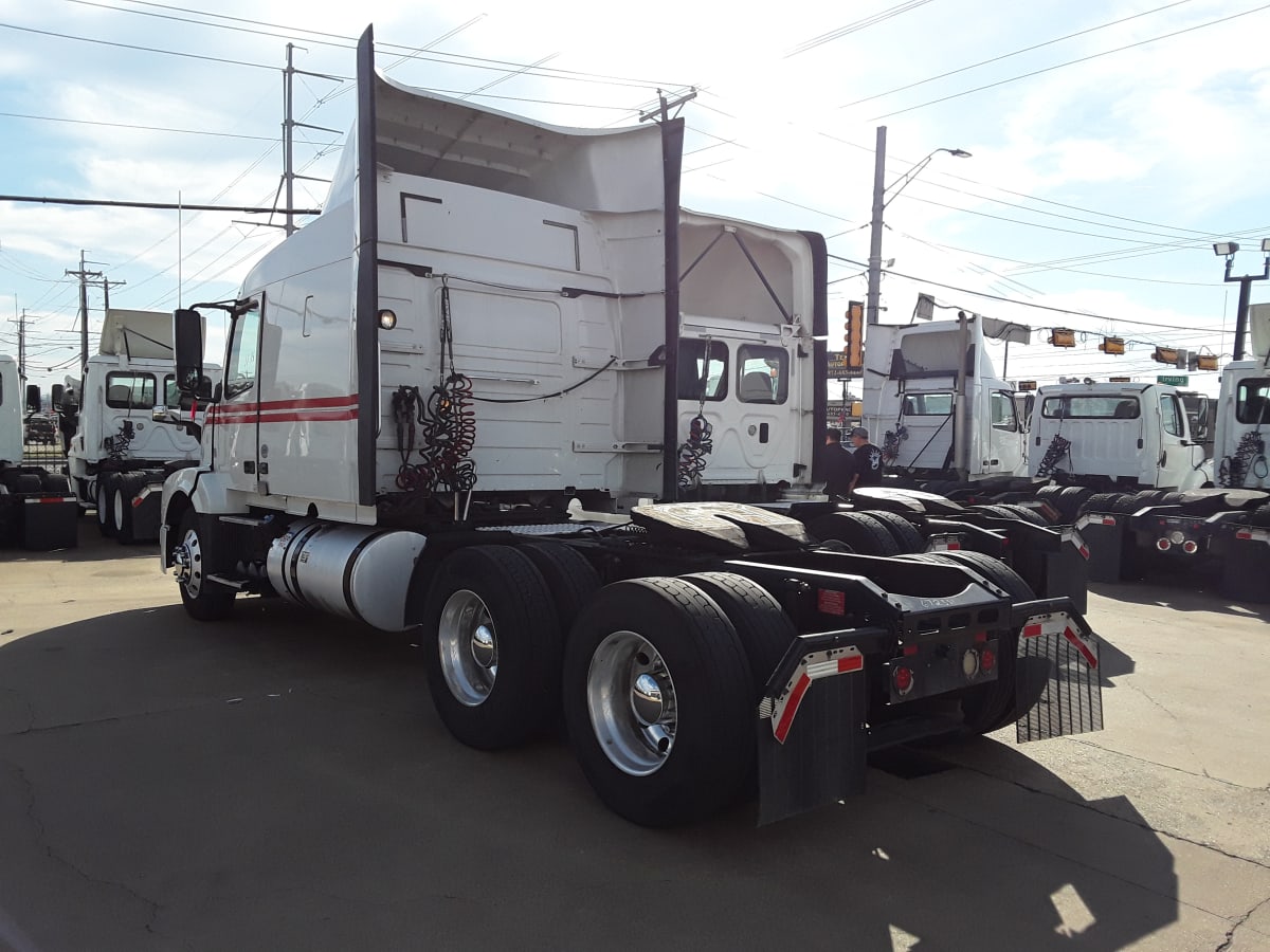 2017 Volvo VNL64TRACTOR 672351