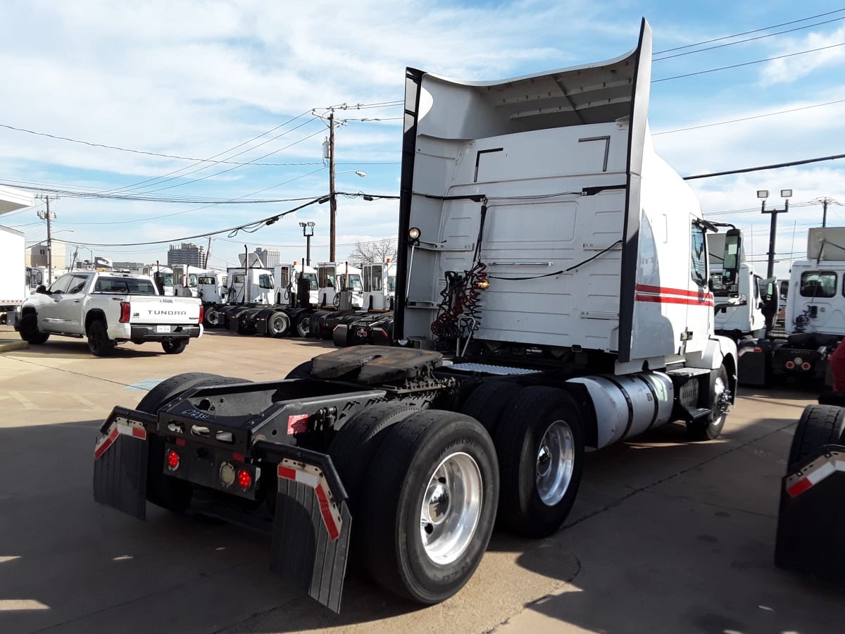 2017 Volvo VNL64TRACTOR 672351