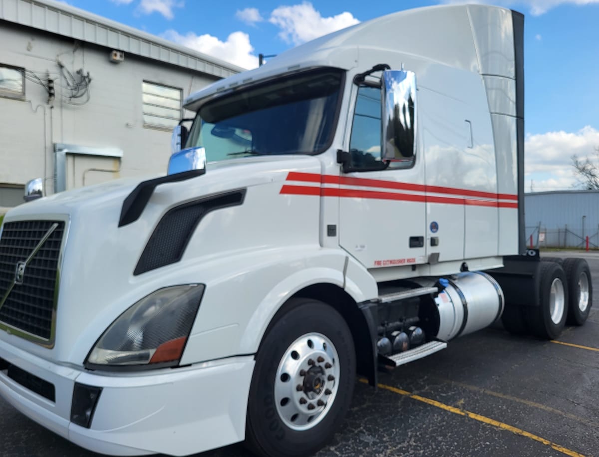 2017 Volvo VNL64TRACTOR 672366