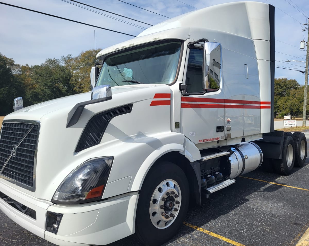 2017 Volvo VNL64TRACTOR 672369