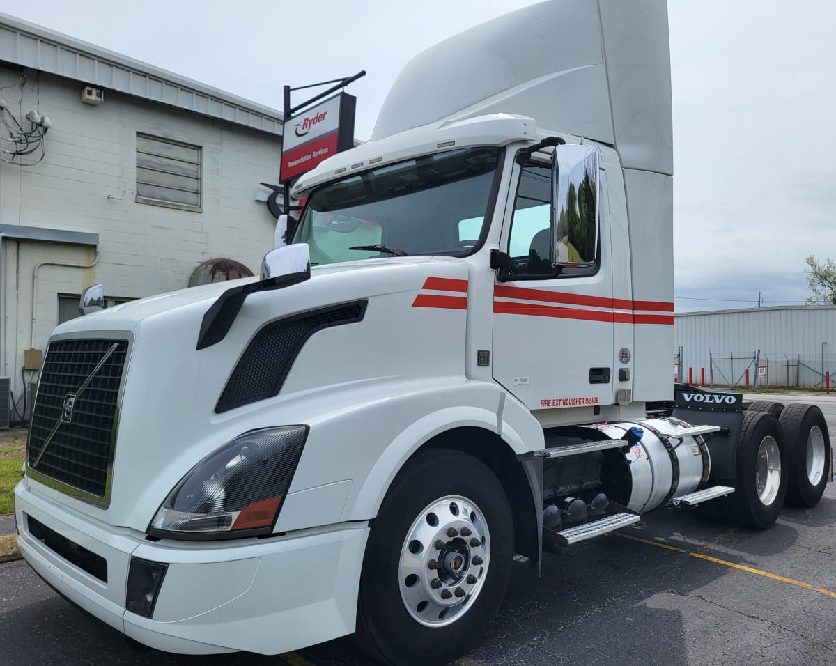 2017 Volvo VNL64TRACTOR 672398