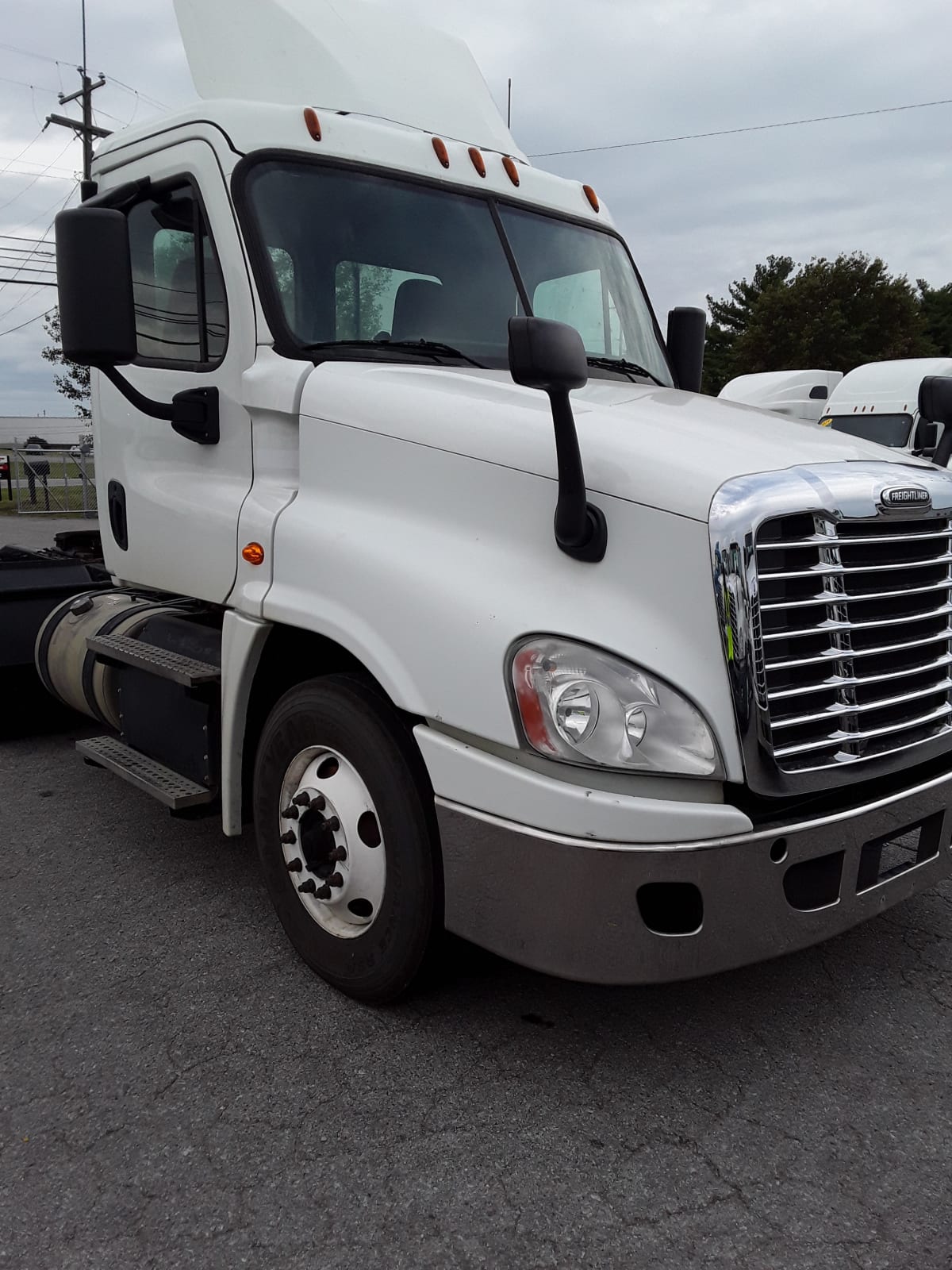 2017 Freightliner/Mercedes CASCADIA 125 672421