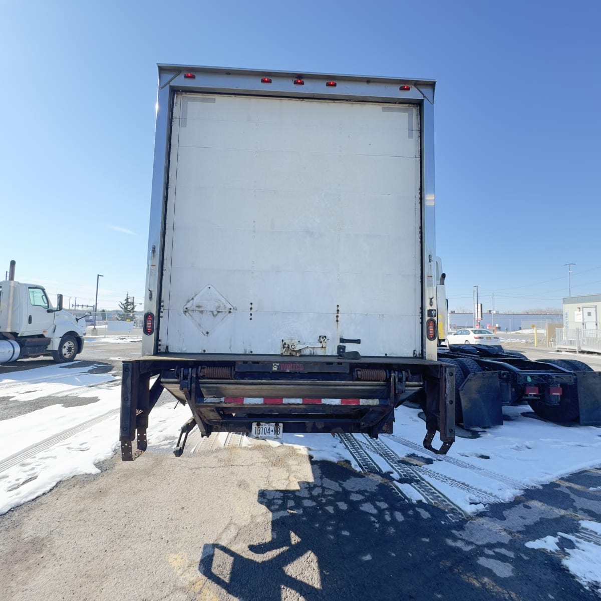 2017 Freightliner/Mercedes M2 106 672443