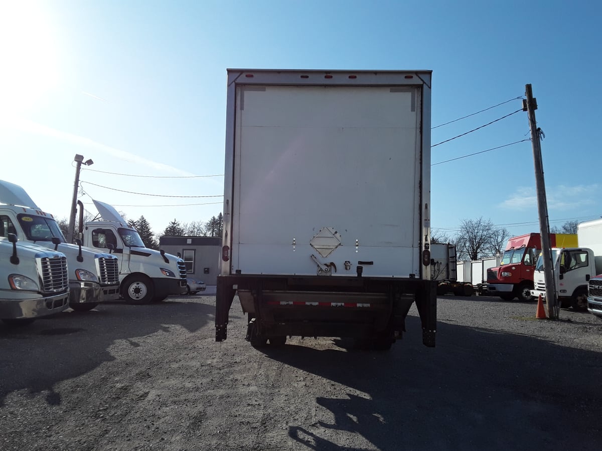 2017 Freightliner/Mercedes M2 106 672449