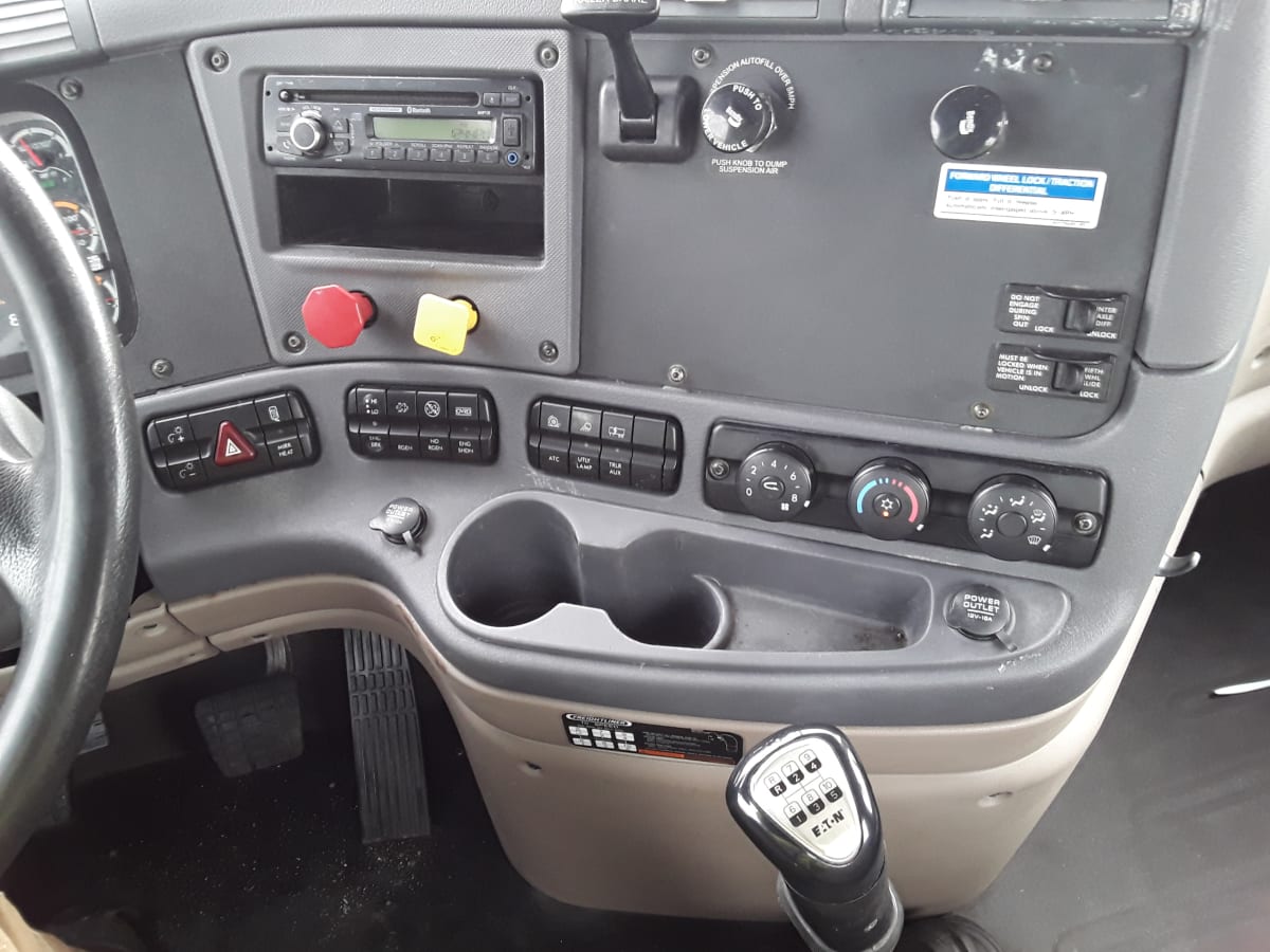 2017 Freightliner/Mercedes CASCADIA 125 672457