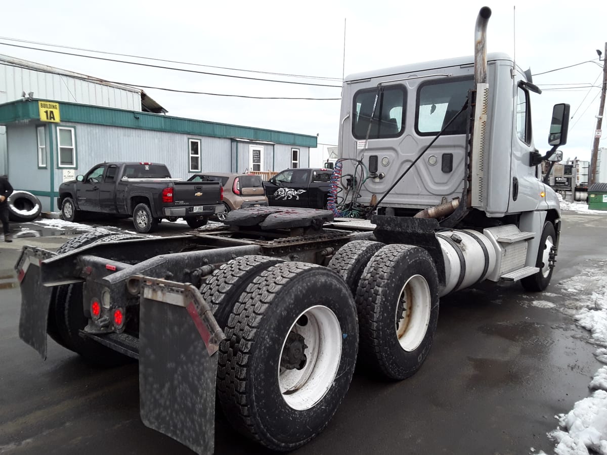 2017 Freightliner/Mercedes CASCADIA 125 672457