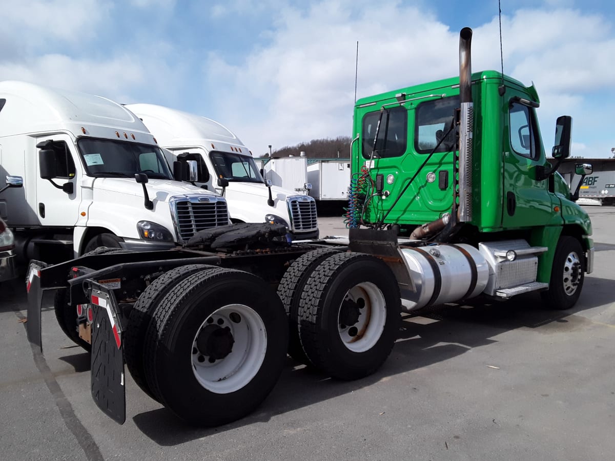 2017 Freightliner/Mercedes CASCADIA 125 672458