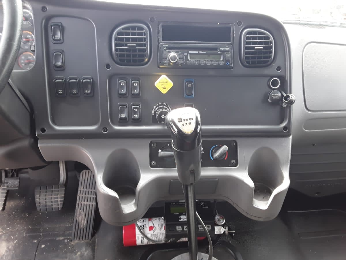 2017 Freightliner/Mercedes M2 106 672523