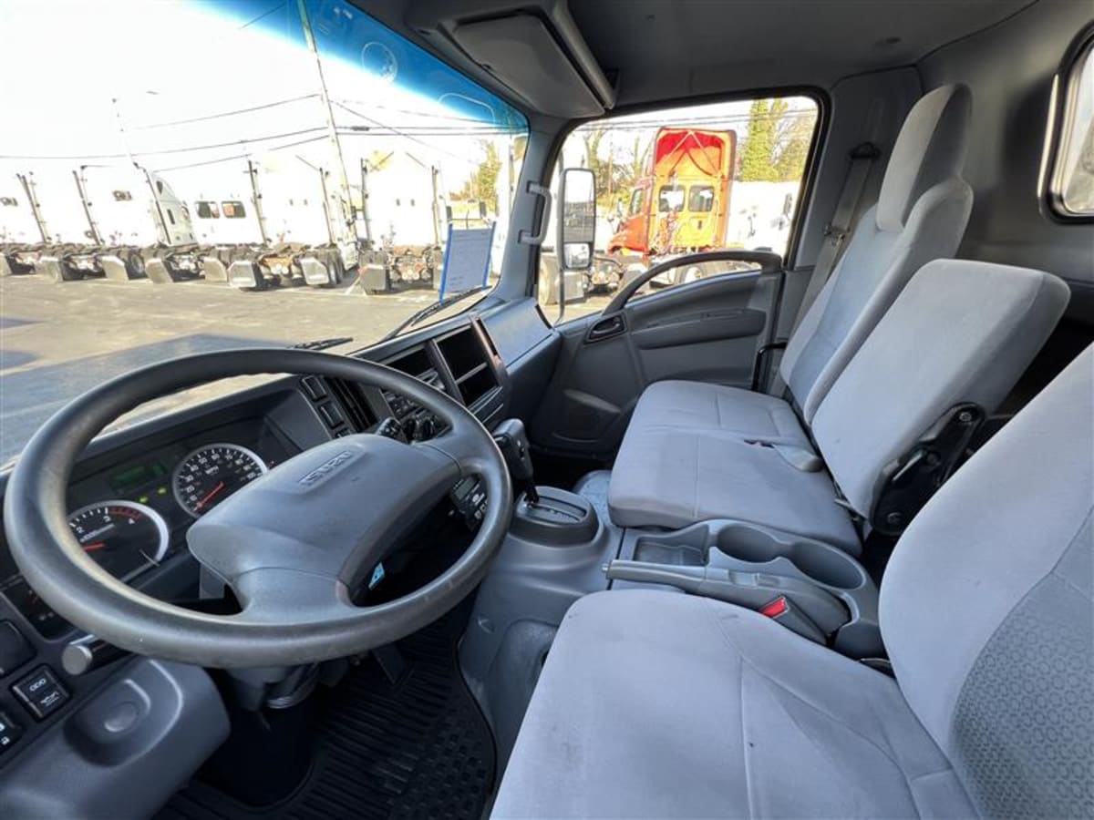 2017 Isuzu NPR 672533