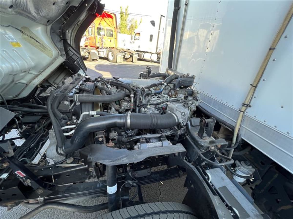 2017 Isuzu NPR 672533